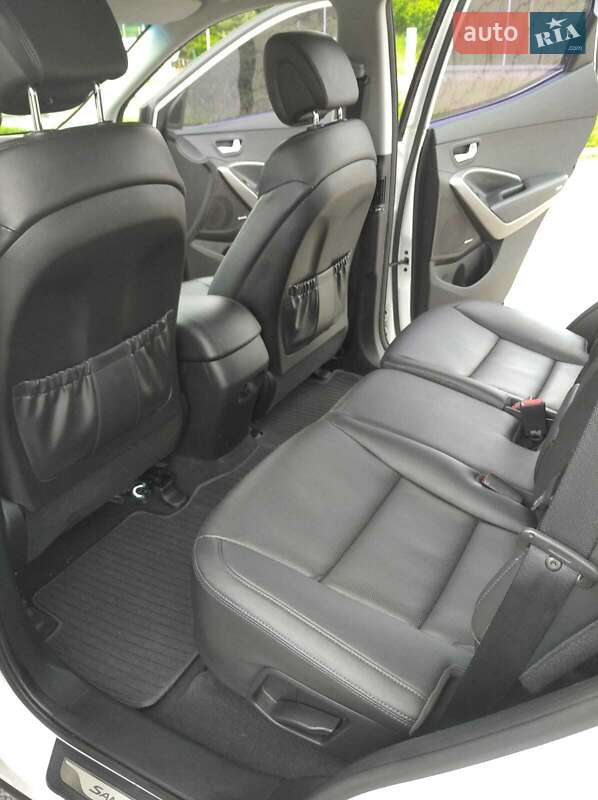 Позашляховик / Кросовер Hyundai Santa FE 2014 в Могилів-Подільському