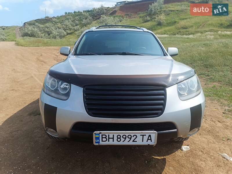 Позашляховик / Кросовер Hyundai Santa FE 2006 в 