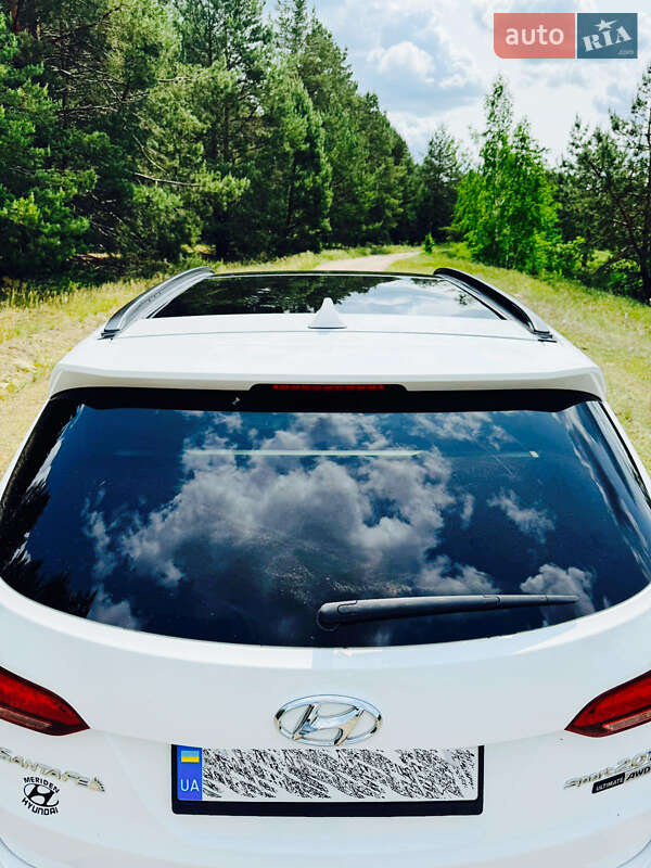 Позашляховик / Кросовер Hyundai Santa FE 2016 в Києві