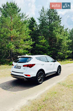 Позашляховик / Кросовер Hyundai Santa FE 2016 в Києві