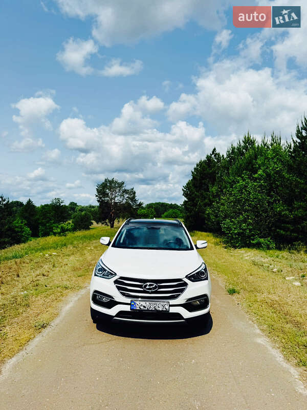 Позашляховик / Кросовер Hyundai Santa FE 2016 в Києві