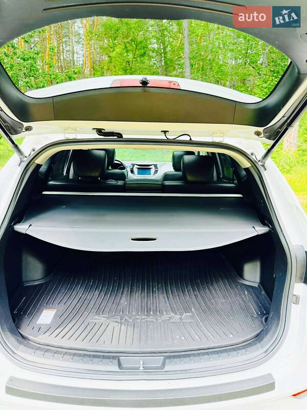 Позашляховик / Кросовер Hyundai Santa FE 2016 в Києві