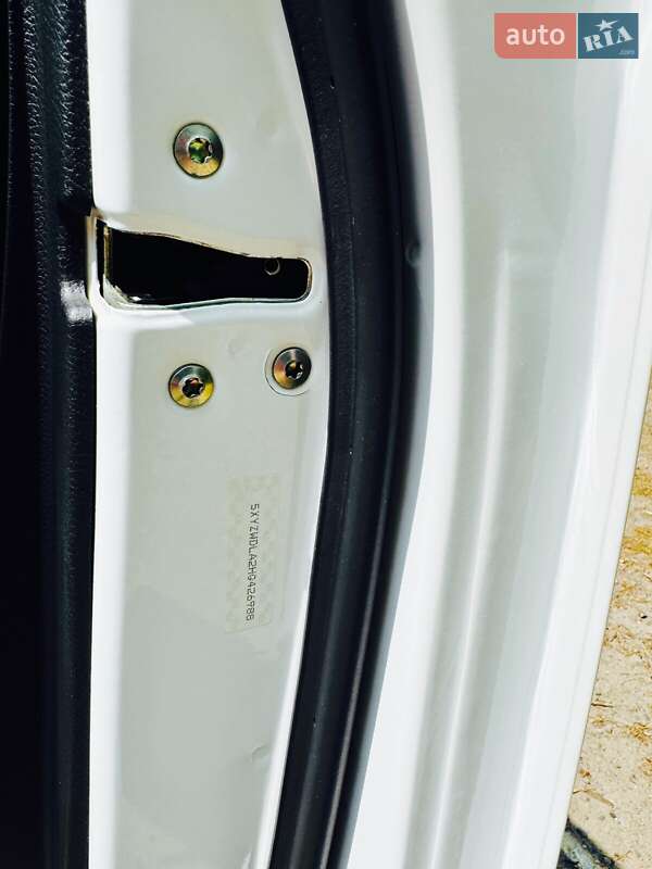 Позашляховик / Кросовер Hyundai Santa FE 2016 в Києві