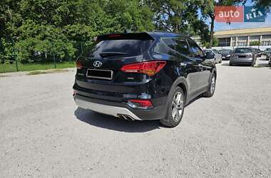 Внедорожник / Кроссовер Hyundai Santa FE 2016 в 