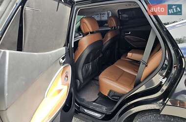 Внедорожник / Кроссовер Hyundai Santa FE 2016 в 