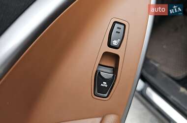 Внедорожник / Кроссовер Hyundai Santa FE 2016 в 