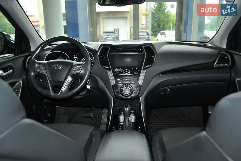 Позашляховик / Кросовер Hyundai Santa FE 2015 в Рівному