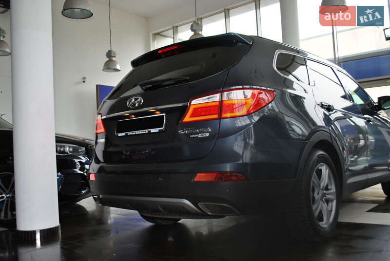 Позашляховик / Кросовер Hyundai Santa FE 2015 в Рівному
