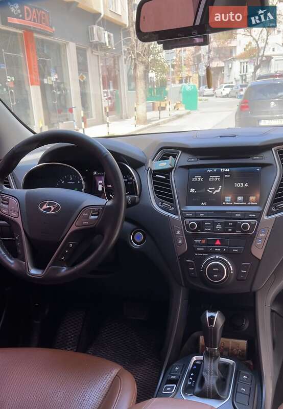 Позашляховик / Кросовер Hyundai Santa FE 2016 в Одесі