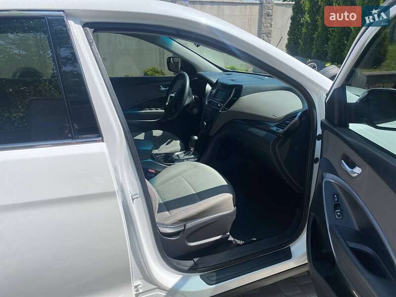 Позашляховик / Кросовер Hyundai Santa FE 2016 в Тальному фото 11 Позашляховик / Кросовер Hyundai Santa FE 2016 в Тальному