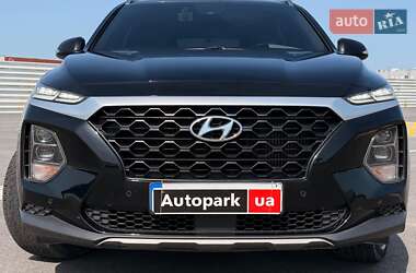 Позашляховик / Кросовер Hyundai Santa FE 2019 в 