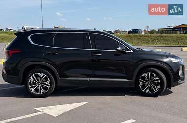 Позашляховик / Кросовер Hyundai Santa FE 2019 в 