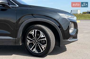 Позашляховик / Кросовер Hyundai Santa FE 2019 в 