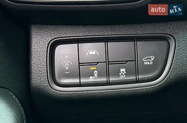 Позашляховик / Кросовер Hyundai Santa FE 2019 в 