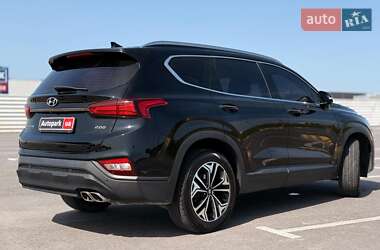 Позашляховик / Кросовер Hyundai Santa FE 2019 в 