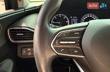Позашляховик / Кросовер Hyundai Santa FE 2019 в 