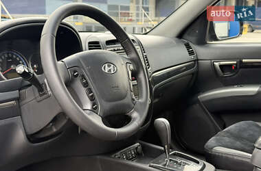 Внедорожник / Кроссовер Hyundai Santa FE 2010 в 