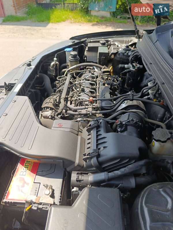 Позашляховик / Кросовер Hyundai Santa FE 2011 в Луцьку