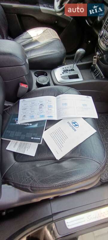 Позашляховик / Кросовер Hyundai Santa FE 2011 в Луцьку