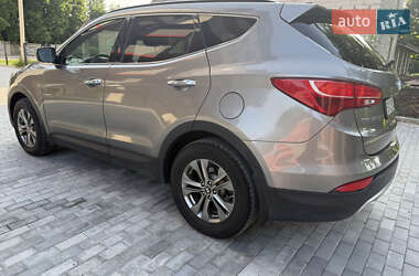 Внедорожник / Кроссовер Hyundai Santa FE 2013 в 