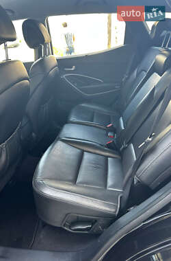 Внедорожник / Кроссовер Hyundai Santa FE 2013 в 