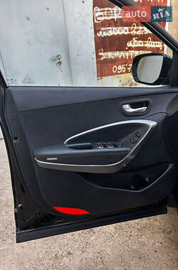 Внедорожник / Кроссовер Hyundai Santa FE 2013 в 