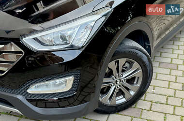 Внедорожник / Кроссовер Hyundai Santa FE 2013 в 
