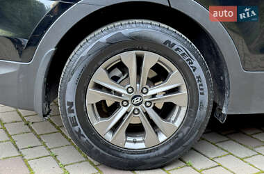 Внедорожник / Кроссовер Hyundai Santa FE 2013 в 