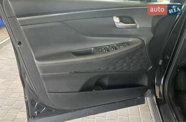 Внедорожник / Кроссовер Hyundai Santa FE 2021 в 