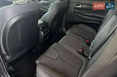 Внедорожник / Кроссовер Hyundai Santa FE 2021 в 