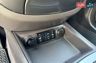 Внедорожник / Кроссовер Hyundai Santa FE 2011 в 