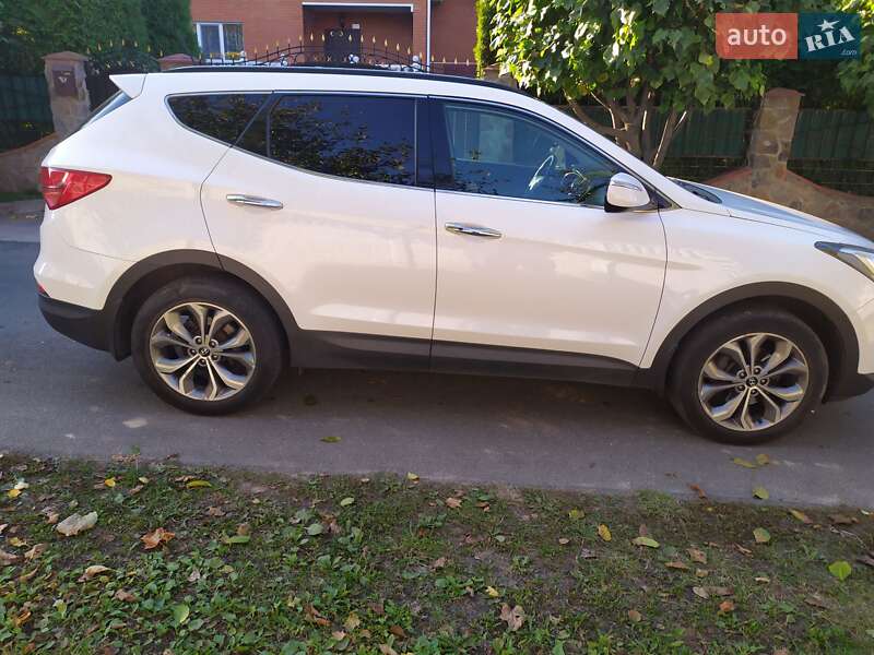 Внедорожник / Кроссовер Hyundai Santa FE 2013 в Киеве