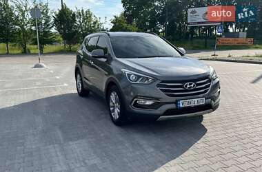 Внедорожник / Кроссовер Hyundai Santa FE 2015 в 