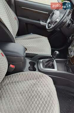 Позашляховик / Кросовер Hyundai Santa FE 2011 в 