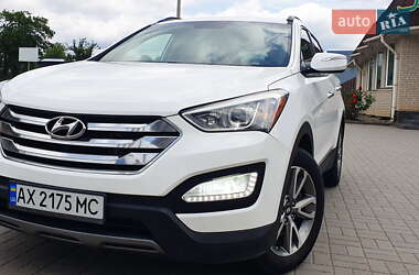 Внедорожник / Кроссовер Hyundai Santa FE 2015 в 