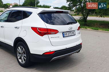 Внедорожник / Кроссовер Hyundai Santa FE 2015 в 