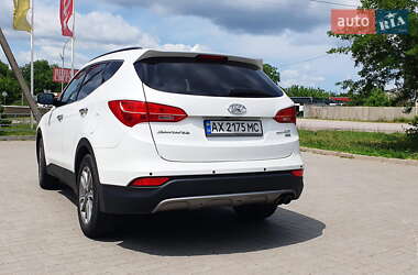 Внедорожник / Кроссовер Hyundai Santa FE 2015 в 