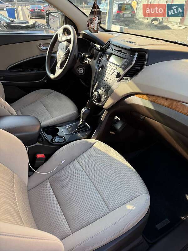 Позашляховик / Кросовер Hyundai Santa FE 2015 в Києві