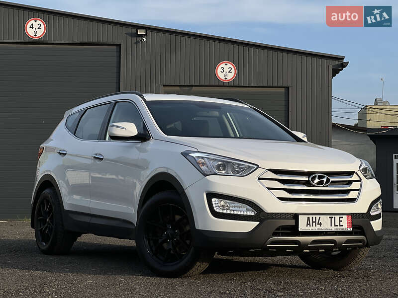 Позашляховик / Кросовер Hyundai Santa FE 2013 в Ужгороді