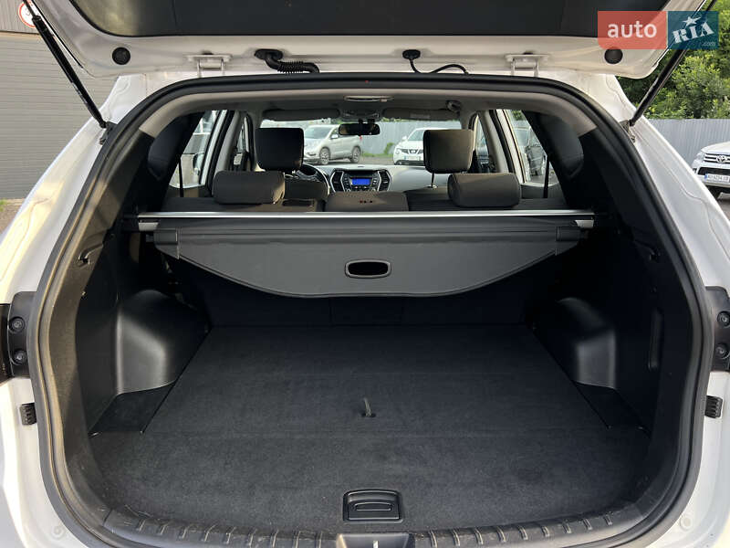 Позашляховик / Кросовер Hyundai Santa FE 2013 в Ужгороді