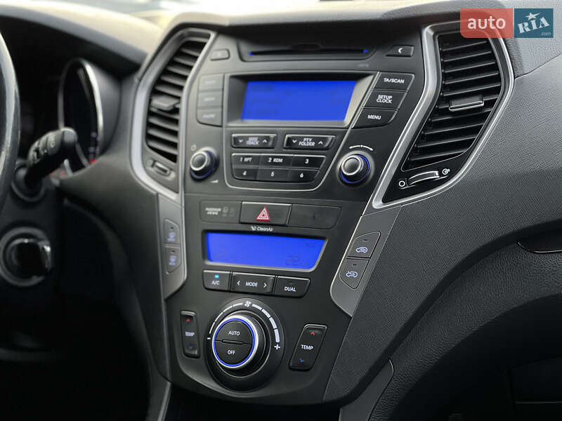 Позашляховик / Кросовер Hyundai Santa FE 2013 в Ужгороді