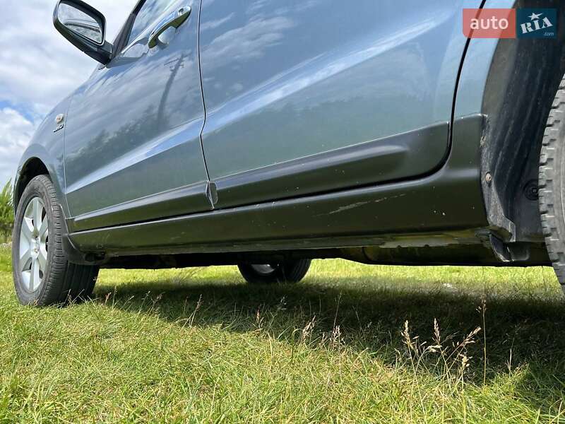 Позашляховик / Кросовер Hyundai Santa FE 2006 в Львові