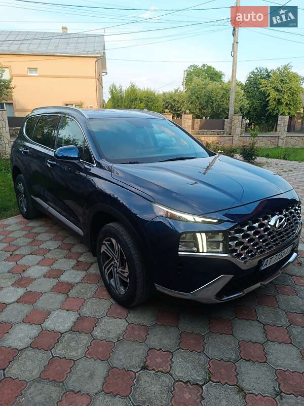 Внедорожник / Кроссовер Hyundai Santa FE 2022 в 