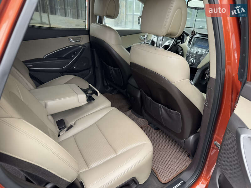 Позашляховик / Кросовер Hyundai Santa FE 2012 в Києві