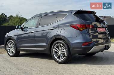 Позашляховик / Кросовер Hyundai Santa FE 2016 в 