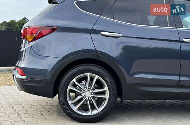 Позашляховик / Кросовер Hyundai Santa FE 2016 в 