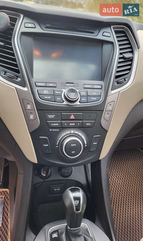 Внедорожник / Кроссовер Hyundai Santa FE 2015 в Житомире