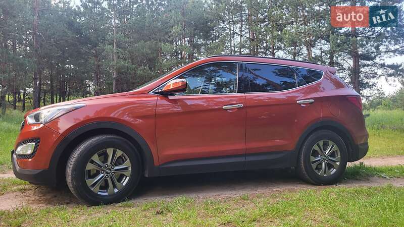 Внедорожник / Кроссовер Hyundai Santa FE 2015 в Житомире