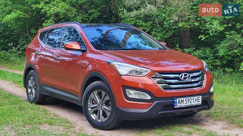 Внедорожник / Кроссовер Hyundai Santa FE 2015 в Житомире