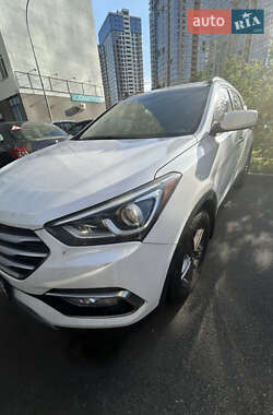 Внедорожник / Кроссовер Hyundai Santa FE 2016 в Киеве